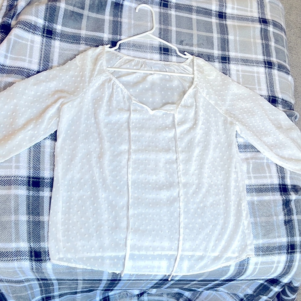 New York and company is the brand, it’s a small and it’s white